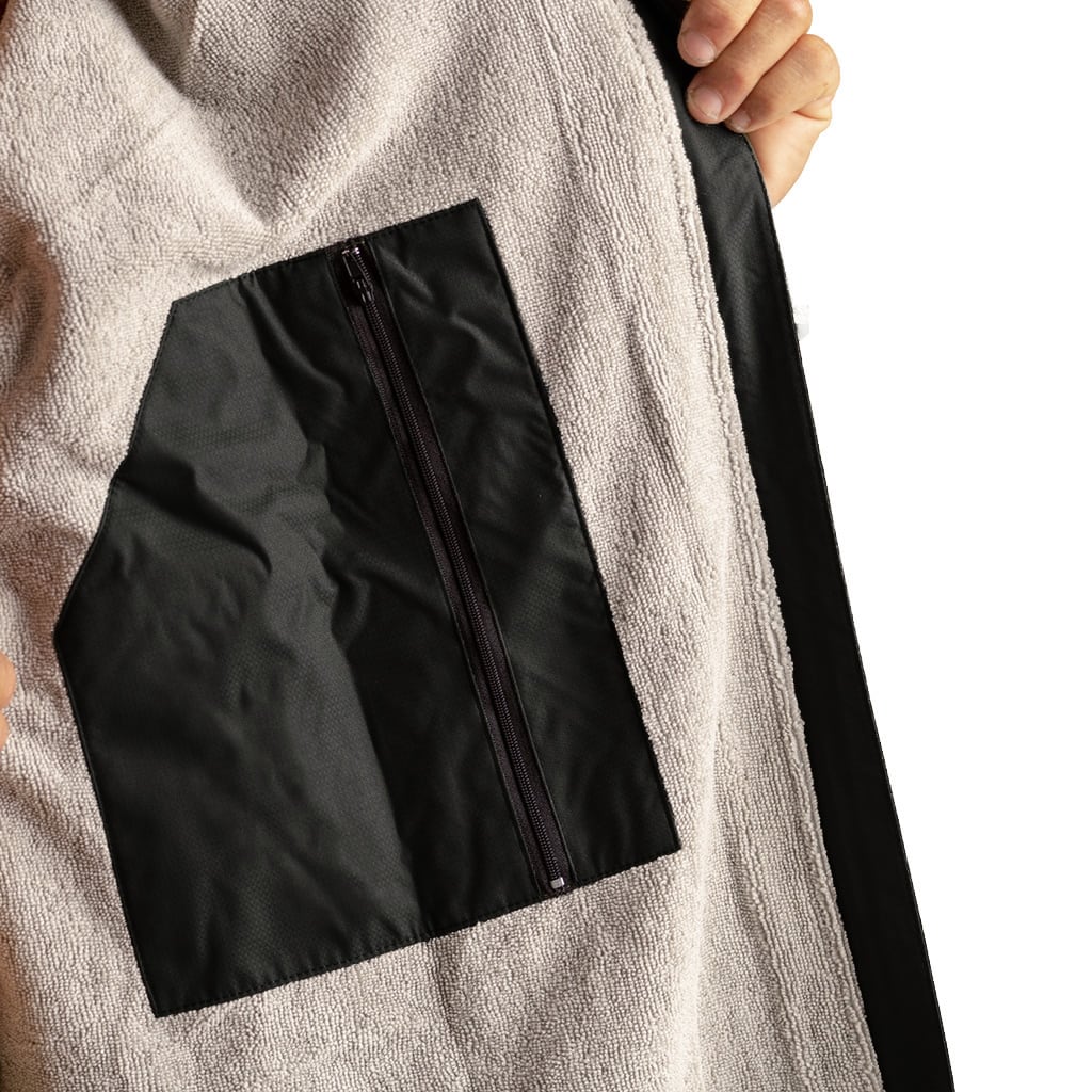 SLAB PONCHO ADVANCE Poncho - Black